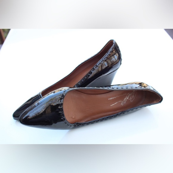 Donald J. Pliner wedges Eddie - Picture 4 of 11